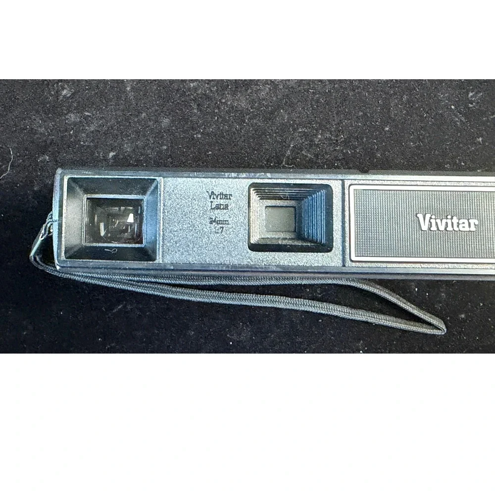 Vintage Vivitar 600 Pocket Camera: 110 Film Point and Shoot with Case, WORKS